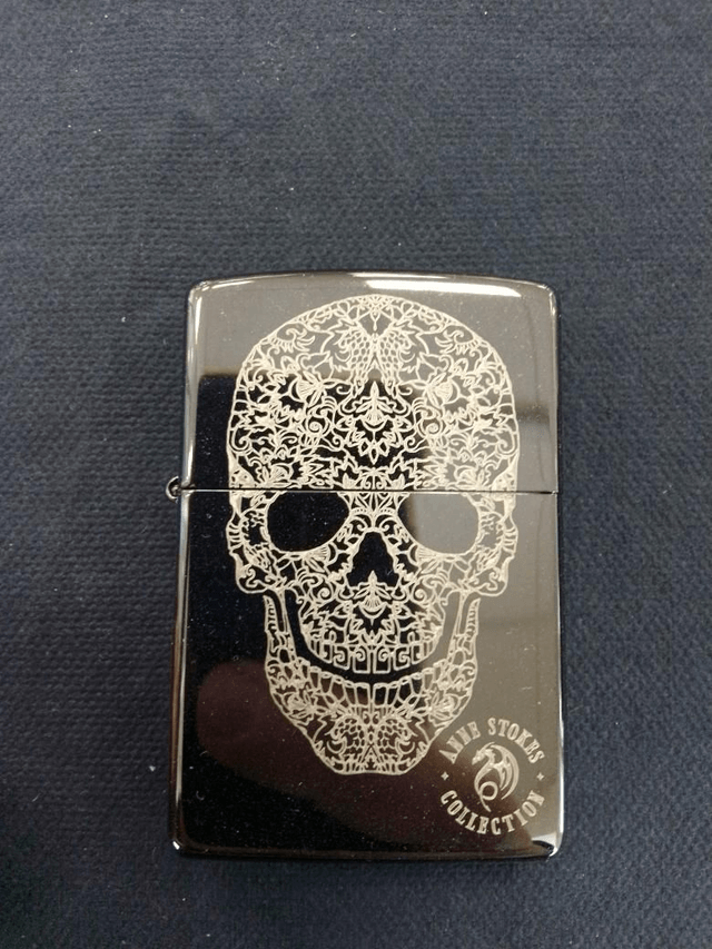 Skull Design Genuine Zippo Lighter 