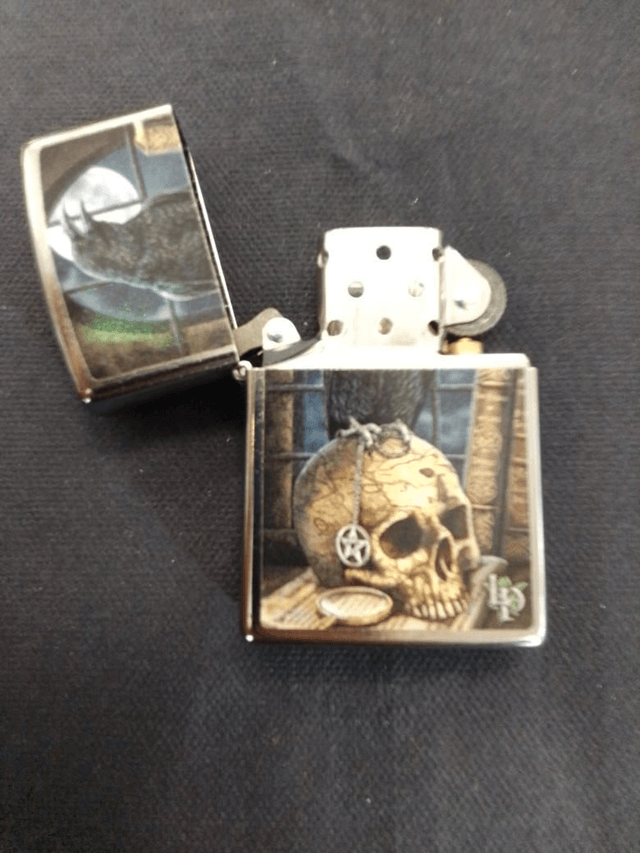 Raven & Skull Genuine Zippo Lighter 