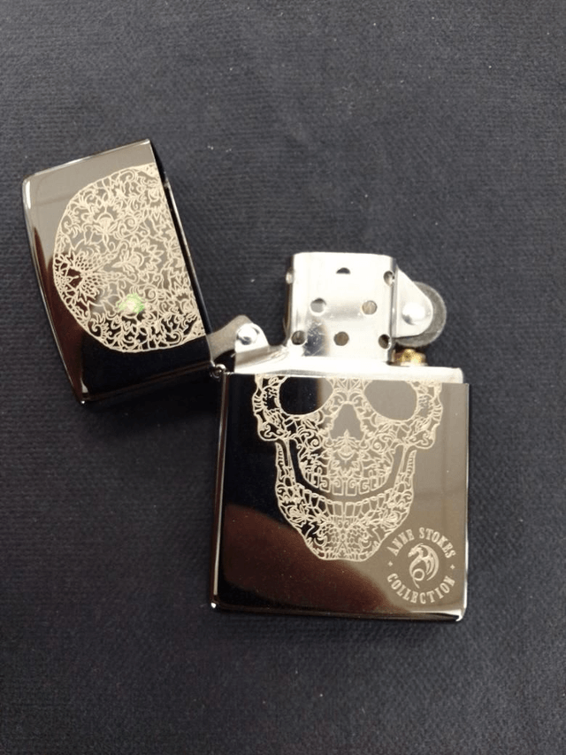 Skull Design Genuine Zippo Lighter 
