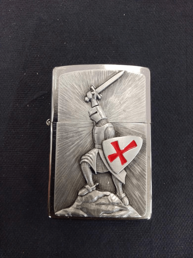 Crusader Knights Templar Design Genuine Zippo Lighter 